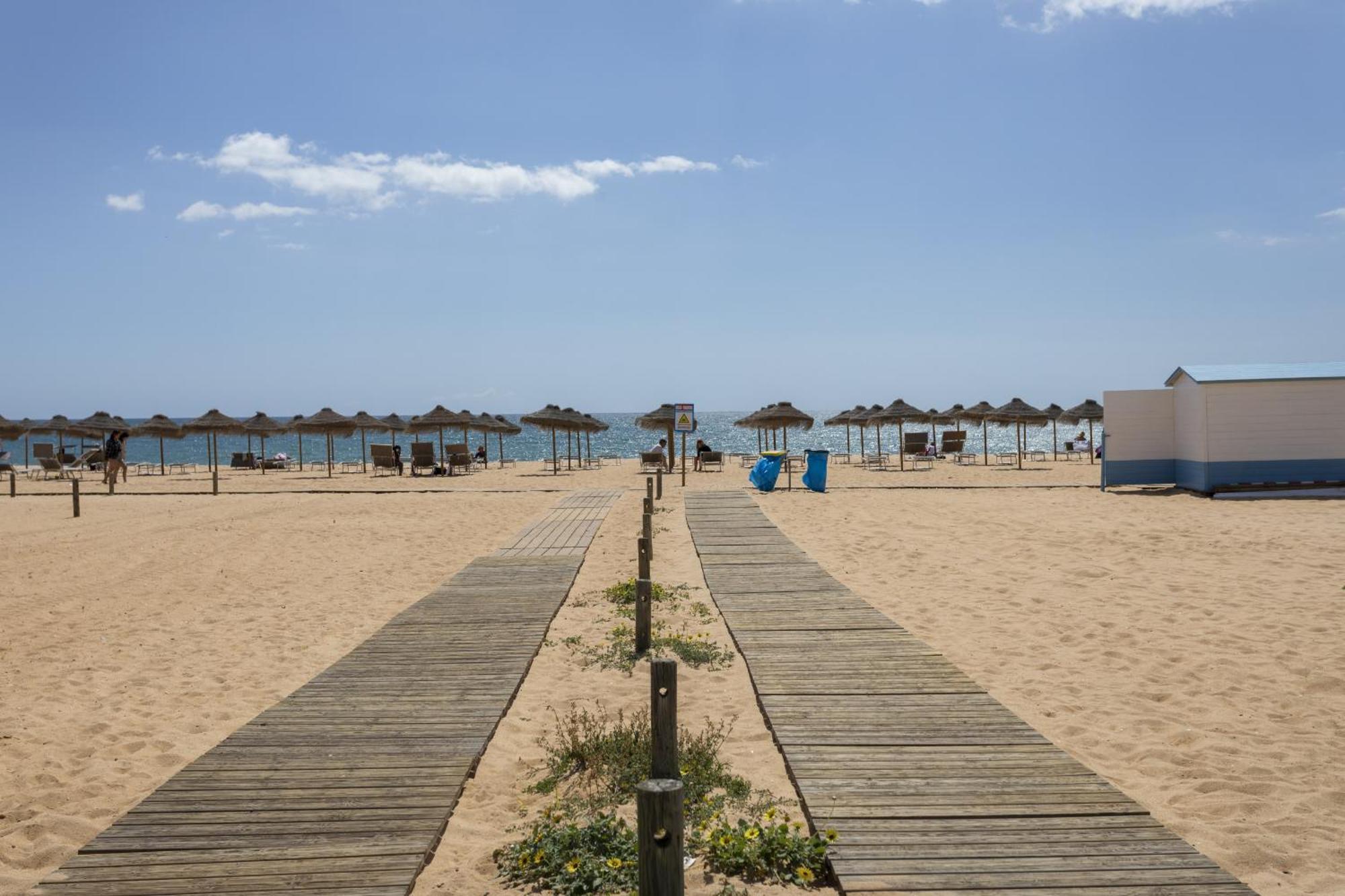 Апартаменты New! Quarteira Sea View Экстерьер фото